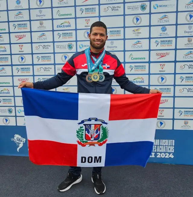 Clavadista Puertoplateño Frandiel Gómez obtiene cuatro medallas para RD en certamen de Colombia