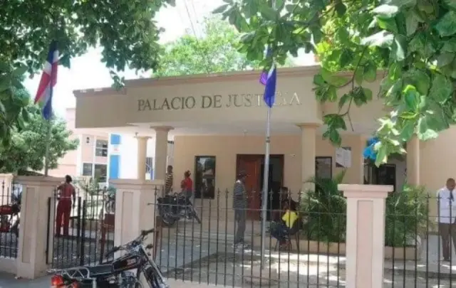 Mire cuánto le hecharon al abogado que encontraron con contrabando 😬