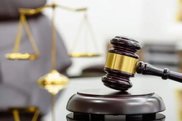 Condenan a tres hermanos por estafa millonaria a través de empresa ficticia