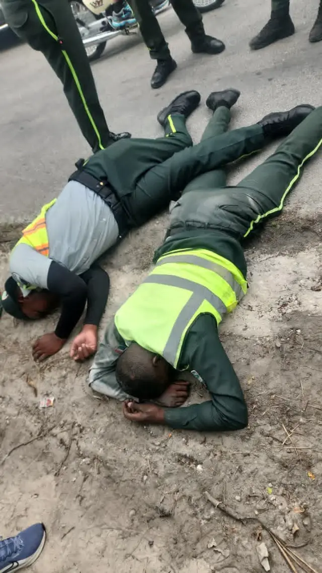 Dos agentes de la DIGESETT resultan heridos en accidente